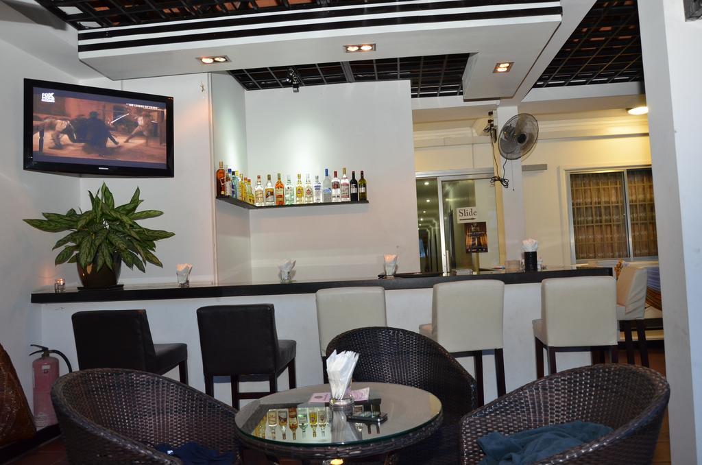 Number 9 Hotel بنوم بنه المظهر الخارجي الصورة