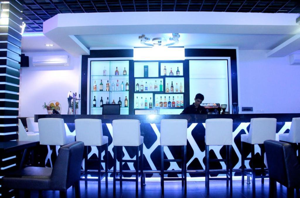 Number 9 Hotel بنوم بنه المظهر الخارجي الصورة