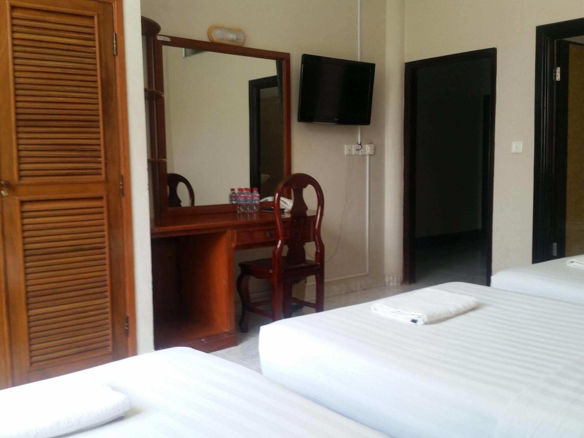 Number 9 Hotel بنوم بنه المظهر الخارجي الصورة