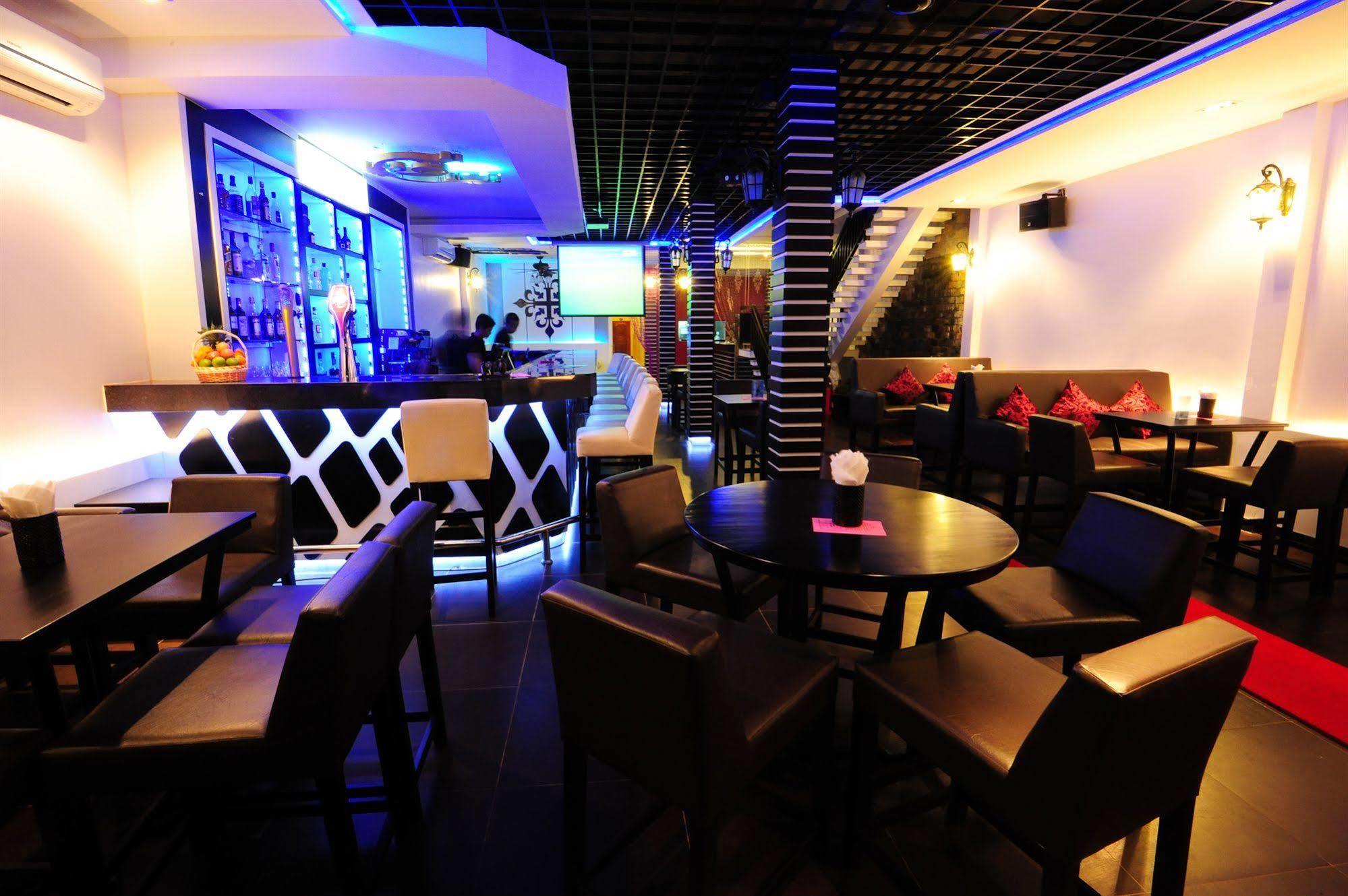 Number 9 Hotel بنوم بنه المظهر الخارجي الصورة