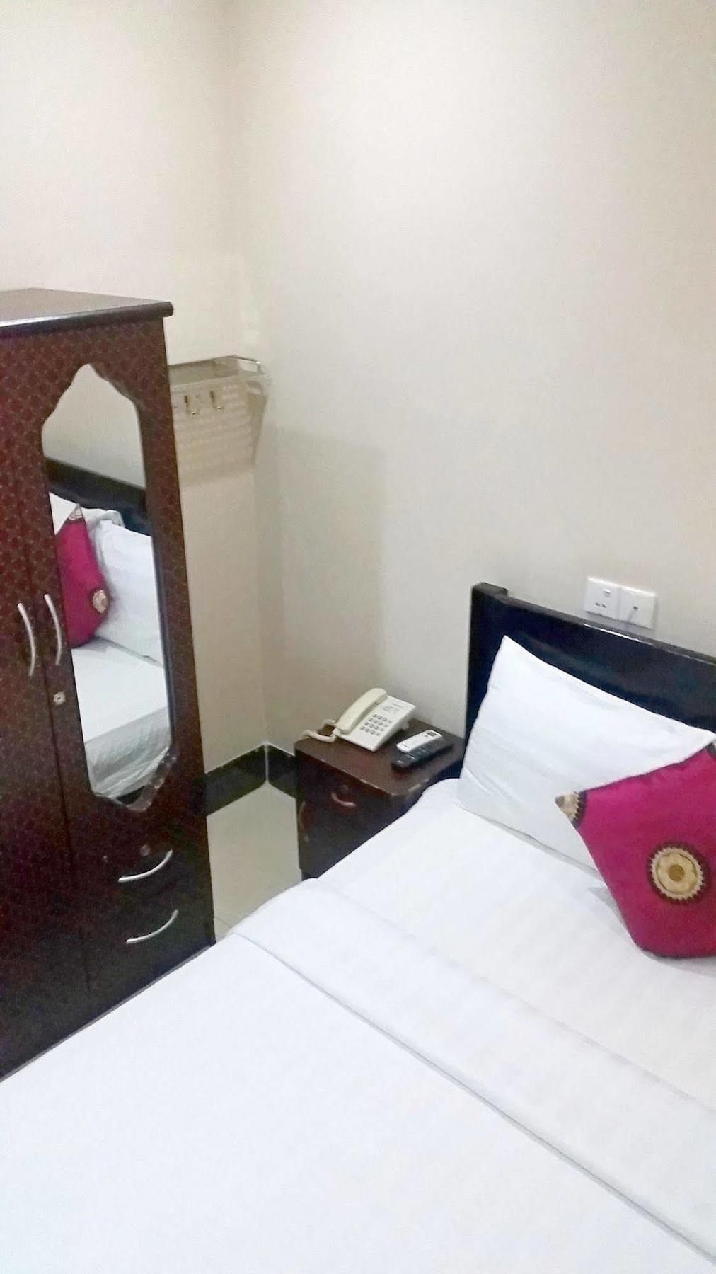 Number 9 Hotel بنوم بنه المظهر الخارجي الصورة