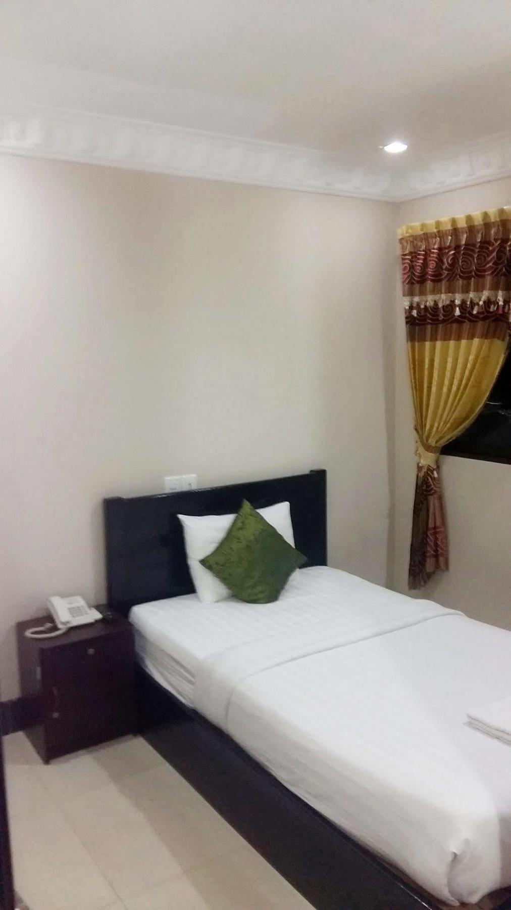 Number 9 Hotel بنوم بنه المظهر الخارجي الصورة